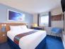 Travelodge Cardiff Bedroom