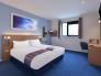 Travelodge Cardiff Bedroom