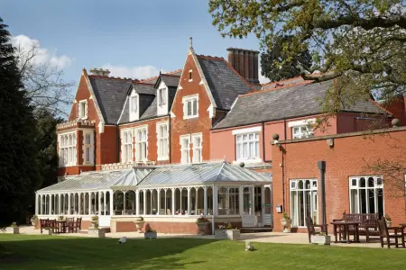 Image of the accommodation - DoubleTree by Hilton St Annes Manor Wokingham Berkshire RG40 1ST