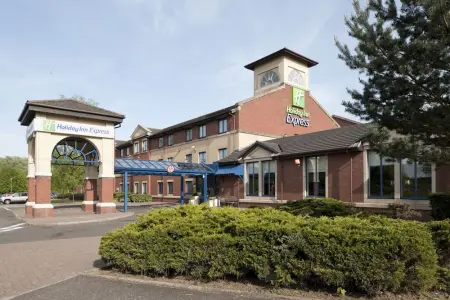 Image of the accommodation - Holiday Inn Express Strathclyde Park M74 JCT 5 Motherwell North Lanarkshire ML1 3RB