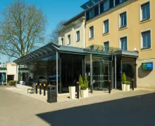 An external view of the Holiday Inn Express Bath