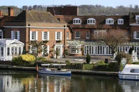 Image of the accommodation - Macdonald Compleat Angler Marlow Berkshire SL7 1RG