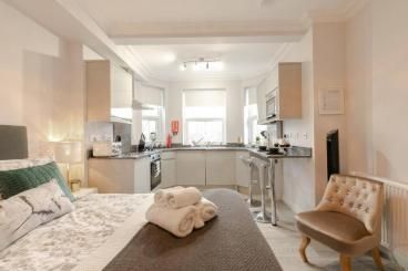 Image of the accommodation - 12 Helena Luxury Serviced Apartment Reading Berkshire RG1 6NP