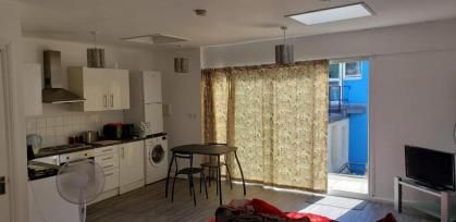 Image of the accommodation - 74 Alma Road Free Parking Plymouth Devon PL3 4HD