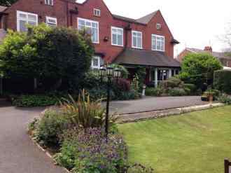 Image of the accommodation - Barons Court Hotel Wolverhampton West Midlands WV2 3JE