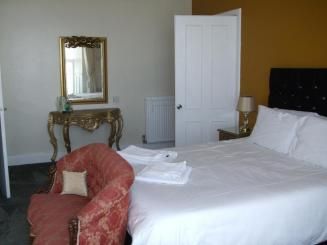 Image of the accommodation - Bluebells Guest House Barmouth Gwynedd LL42 1NA