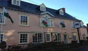 Image of the accommodation - Dragon Inn Crickhowell Crickhowell Powys NP8 1BE