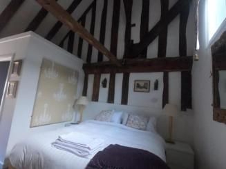 Image of the accommodation - George and Dragon Hotel West Wycombe High Wycombe Buckinghamshire HP14 3AB