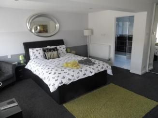 Image of the accommodation - Mayfields Guest House Wokingham Berkshire RG41 5BY