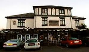 Image of - OYO The Green Man Pub and Hotel