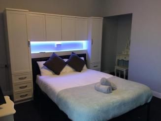 Image of the accommodation - Queens Guesthouse Manchester Manchester Greater Manchester M8 8UJ
