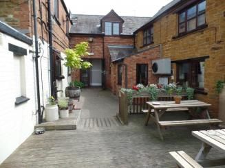 Image of the accommodation - Royal George Market Harborough Leicestershire LE16 8XE