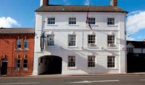 Image of the accommodation - The Greyhound Coaching Inn Lutterworth Leicestershire LE17 4EJ