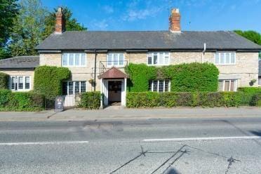 Image of the accommodation - The Jersey Arms Bicester Oxfordshire OX25 4AD