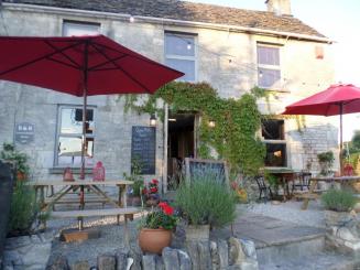Image of the accommodation - The Queen Matilda Country Inn and Rooms Tetbury Gloucestershire GL8 8NT