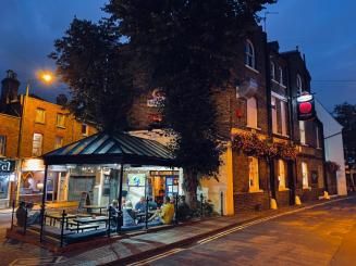 Image of the accommodation - The Red Cow - Guest House Richmond upon Thames Greater London TW9 1YJ