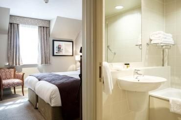 Image of the accommodation - The Red Lion Hotel Hillingdon Greater London UB8 3QP