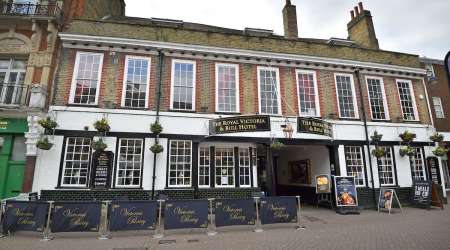 Image of - The Royal Victoria and Bull Hotel