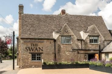 Image of the accommodation - The Swan Inn Shipton-under-Wychwood Oxfordshire OX7 6AY