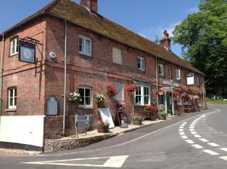 Image of the accommodation - The White Lion Inn Andover Hampshire SP11 7JF
