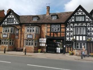 Image of the accommodation - The White Swan Hotel Bar and Restaurant Henley-in-Arden Warwickshire B95 5BY