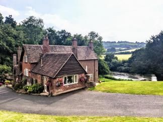 Image of the accommodation - Worralls Grove Farm House Bed and Breakfast Bewdley Worcestershire DY12 1XL
