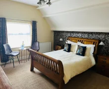 Whitby, 4 star