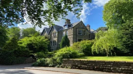 Buxton, 4 star