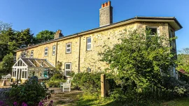 Cosy Wolf Bed & Breakfast - Freshwater
