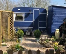 Down The Garden Path Vintage Caravan B&B - Bovey Tracey