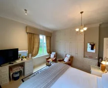 Golborne Manor Bed and Breakfast - Chester