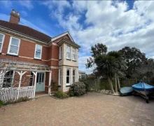 Hedgebank - Exmouth
