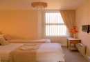 Kensington Court Holiday Apartments - Weston-super-Mare