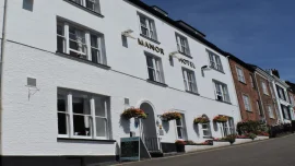 Exmouth, 3 star