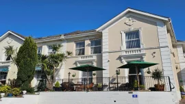 Melba House - Torquay