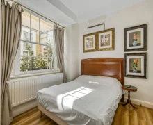 London, 4 star