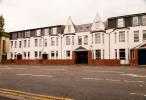 Cardiff, 3 star