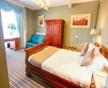 OYO Lamphey Hall Hotel - Pembroke