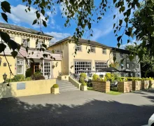Reigate, 3 star