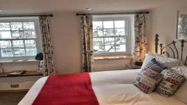 Sampford Harbour Side Guest House - Brixham