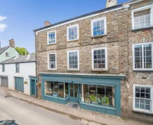 Six on Castle - Tiverton