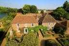 Stable Courtyard Bedrooms At Leeds Castle - Maidstone