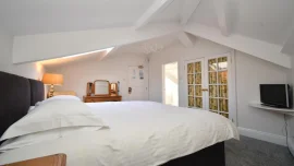 Tenby, 3 star
