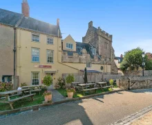 The Ancient Gatehouse - Wells