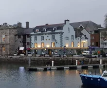 The Three Crowns B&B - Plymouth