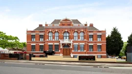 Trafford, 3 star
