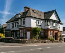 An external view of the large four-star Windermere Park bed and breakfast with en-suite bedrooms.