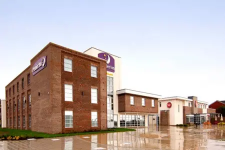 Image of the accommodation - Premier Inn Barry Island Cardiff Airport Barry Vale of Glamorgan CF62 5QN
