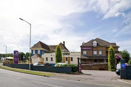 Image of the accommodation - Premier Inn Dunstable Luton Dunstable Bedfordshire LU5 4LL