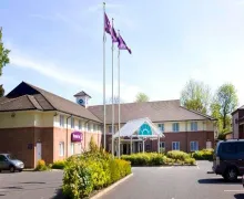 An external view of the Premier Inn Birmingham South Hall Green